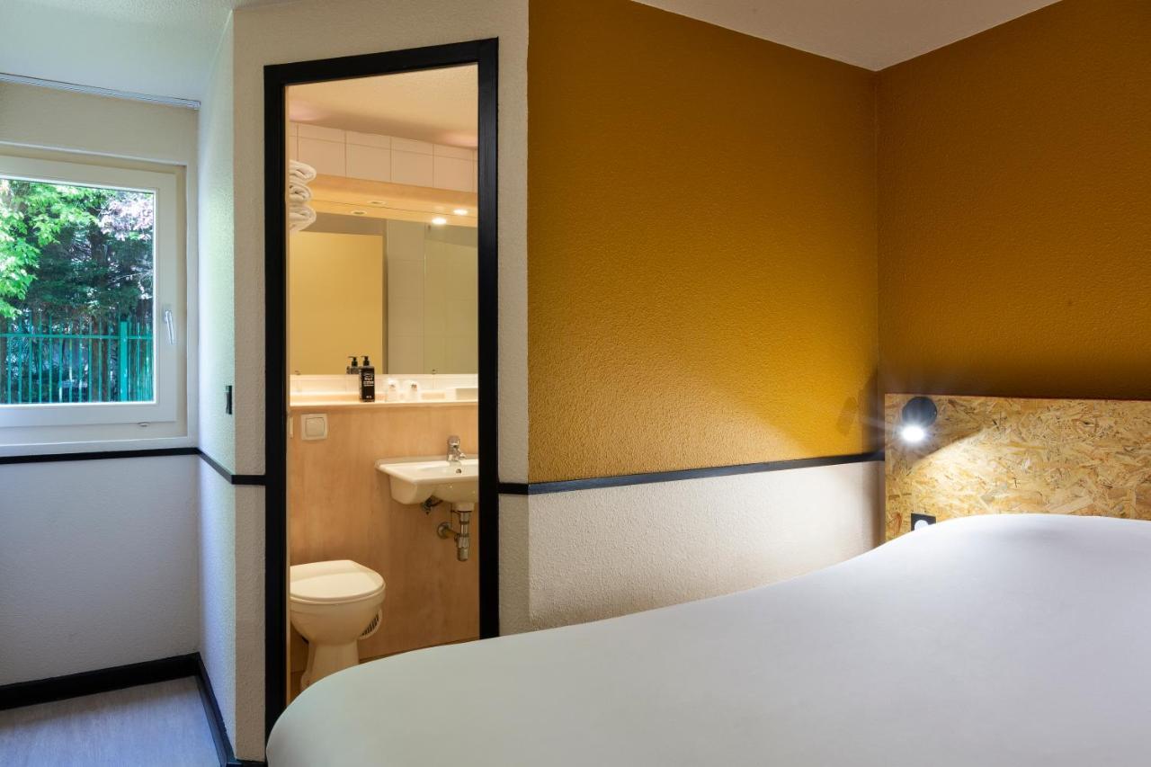 Greet Hotel Villeneuve La Garenne - Renove Buitenkant foto