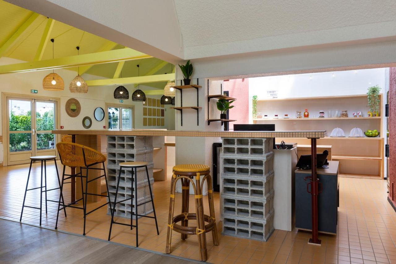 Greet Hotel Villeneuve La Garenne - Renove Buitenkant foto