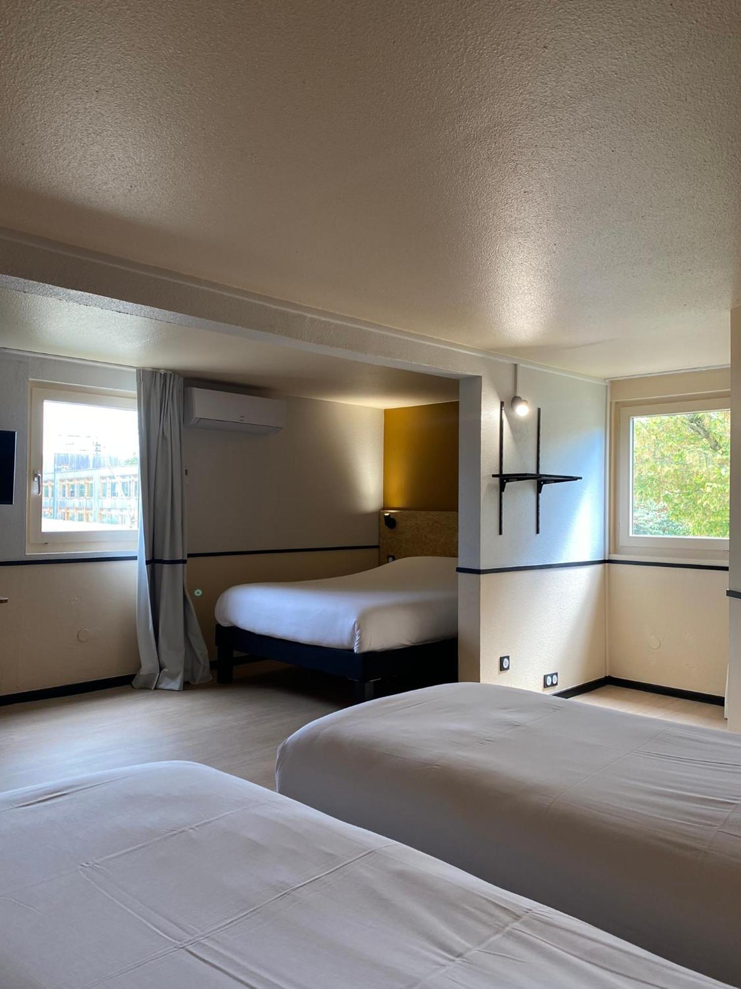 Greet Hotel Villeneuve La Garenne - Renove Buitenkant foto