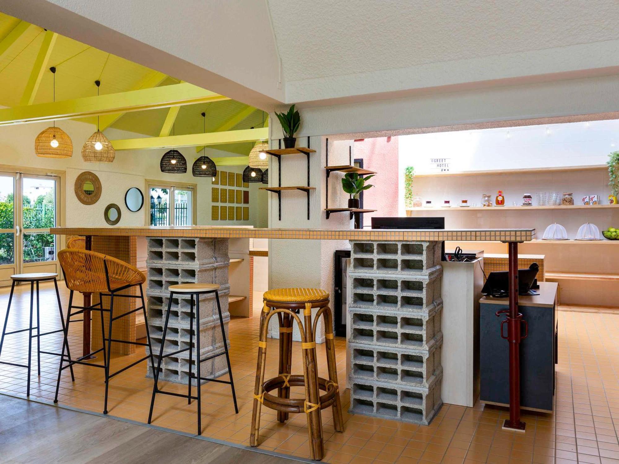 Greet Hotel Villeneuve La Garenne - Renove Buitenkant foto