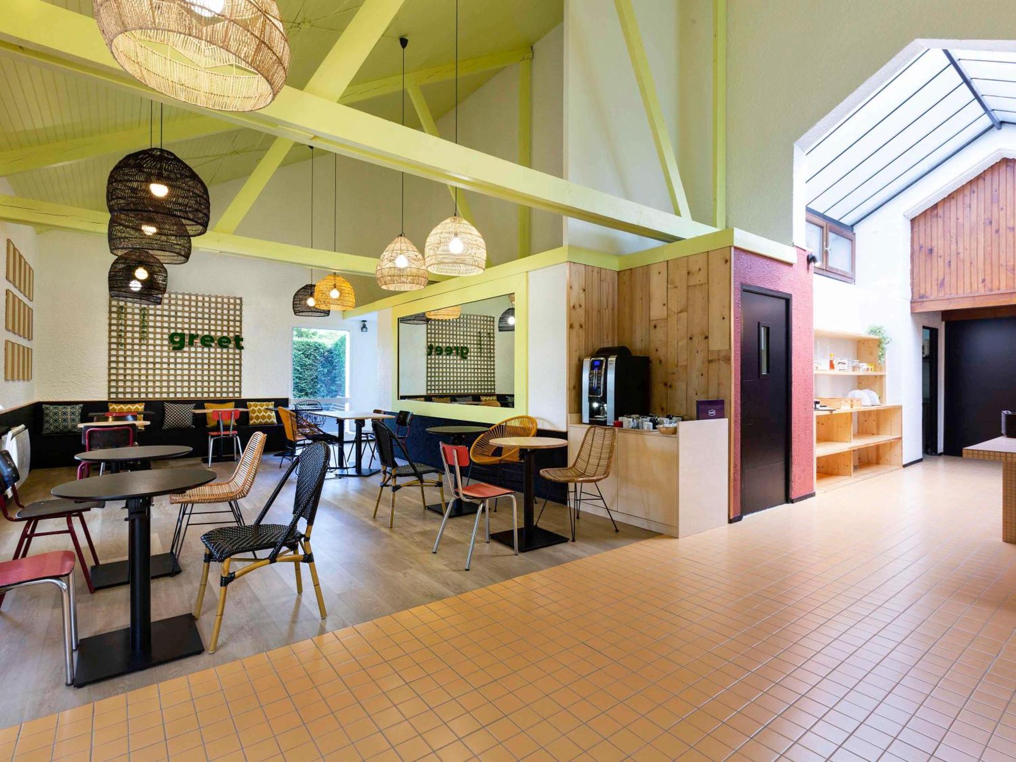 Greet Hotel Villeneuve La Garenne - Renove Buitenkant foto
