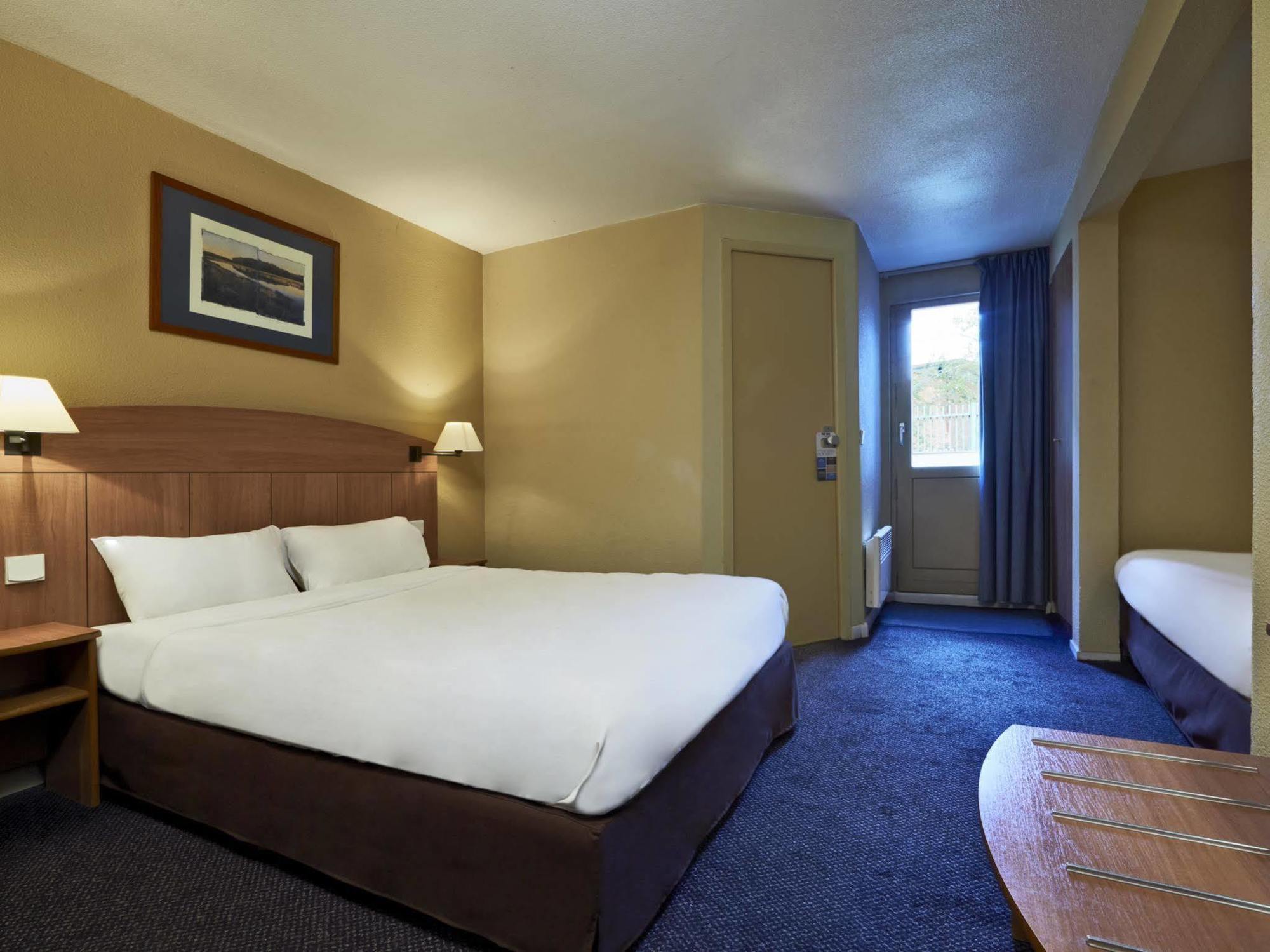 Greet Hotel Villeneuve La Garenne - Renove Buitenkant foto